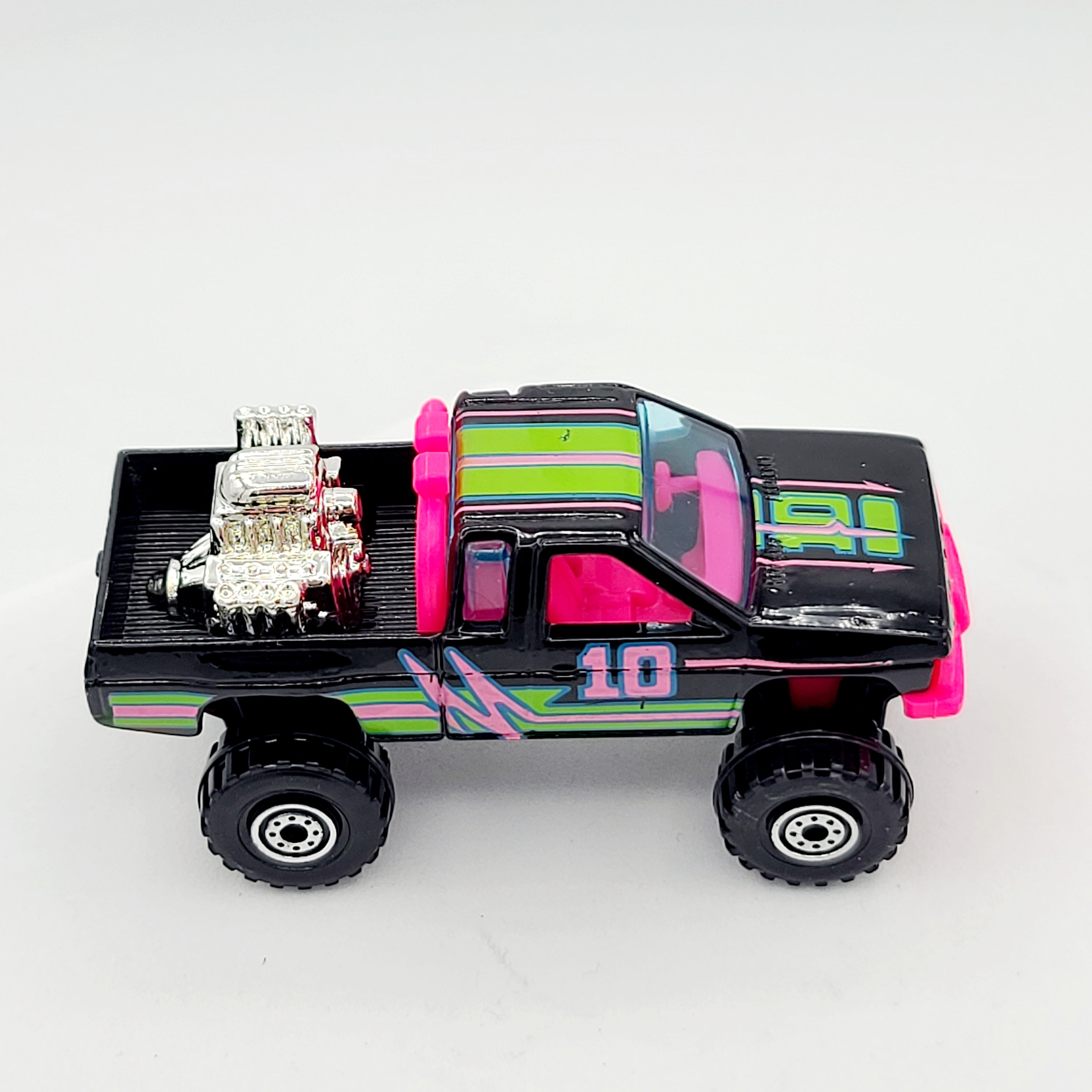 Hot Wheels Nissan Hardbody Pickup (1991 HW Basic)